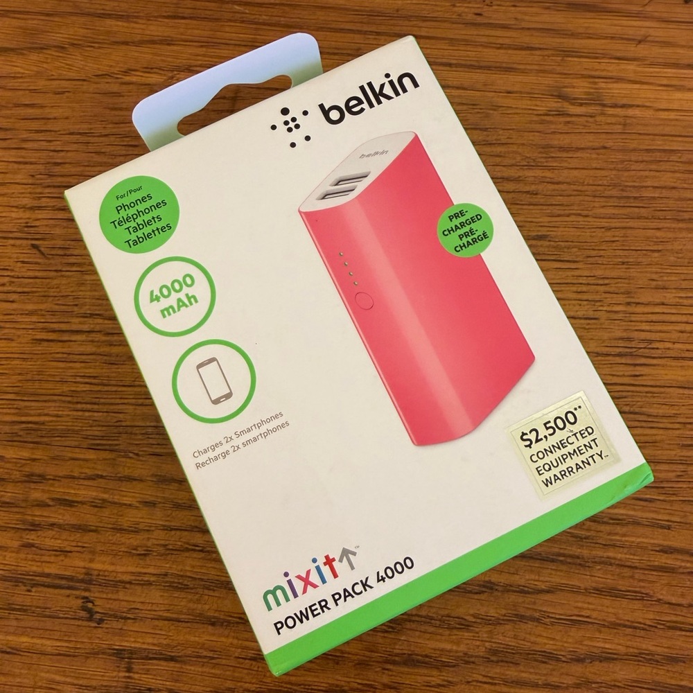 ⬇️ ⭐️ NEW Belkin Mixit Up Power Pack 4000 in Pink